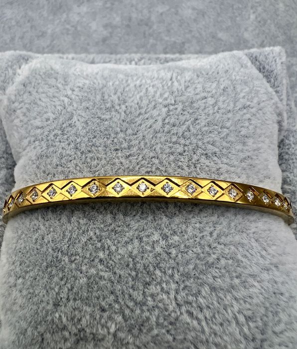 Pulseira Rígida em Aço Inoxidável Banhada a Ouro 18K