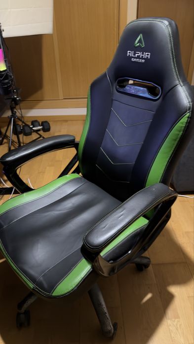 Cadeira gaming — 60€