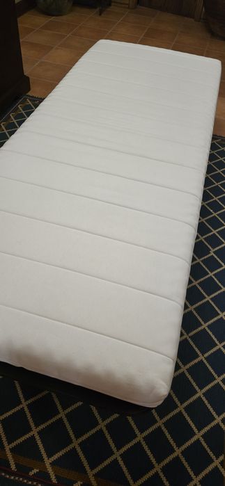 Cama de solteiro 80x200 com colchão