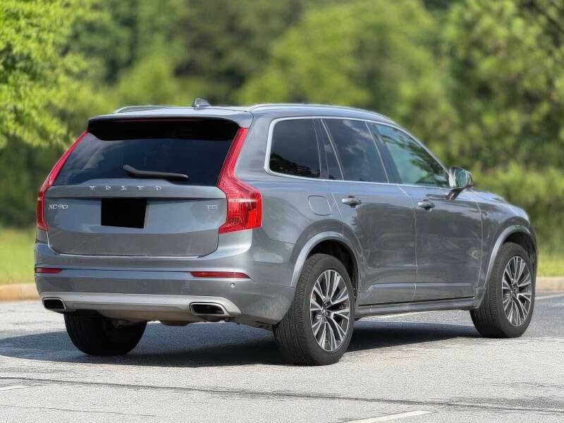 2020 Volvo XC90 T5 Momentum