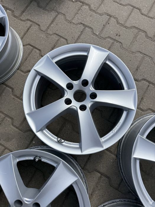 Felgi aluminiowe 5x112r17 z czujnikami dezent