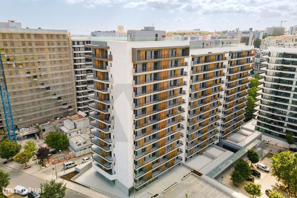 T3 Apartment | ZUME Condominium | Miraflores, Algés for Rent
