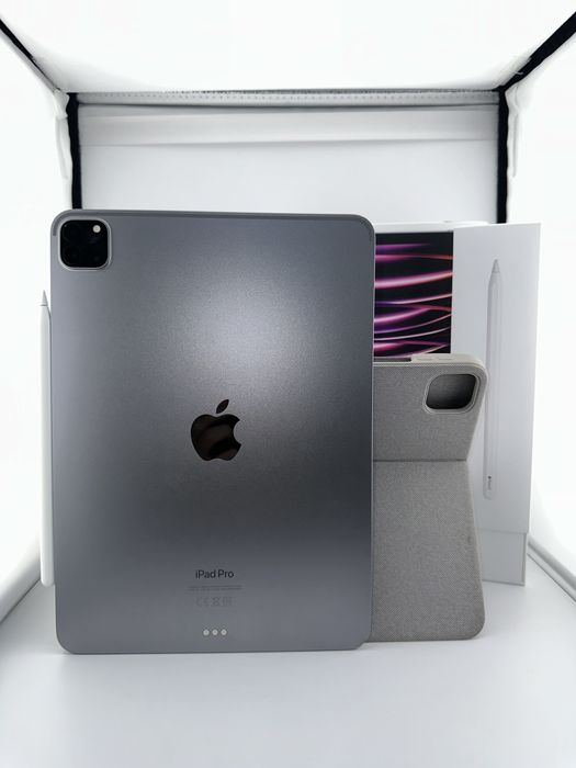 Ipad Pro 11“ M2 128gb +Apple pencil 2 generacji + Logitech Combo Touch