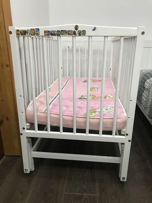 Ліжечко,колиска,матрас