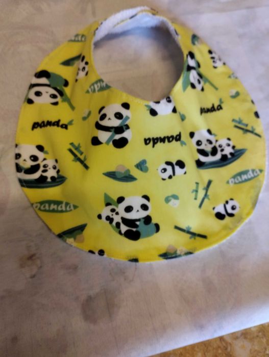 Babetes lindos em algodão com  revestimento em turco impermeável