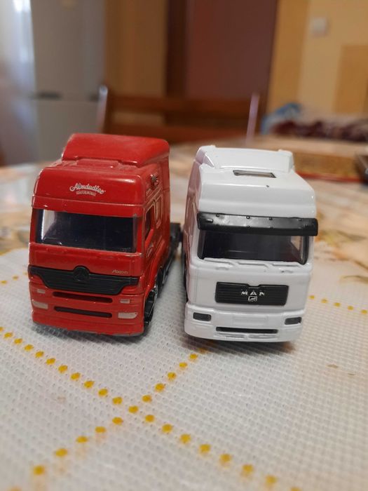 Продам модель машинки трак дальнобійники 1/87.модель грузовика.Винтаж.