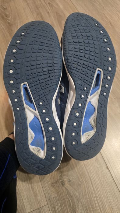 Продам волейбольні кросівки mizuno wave luminous 2 blue