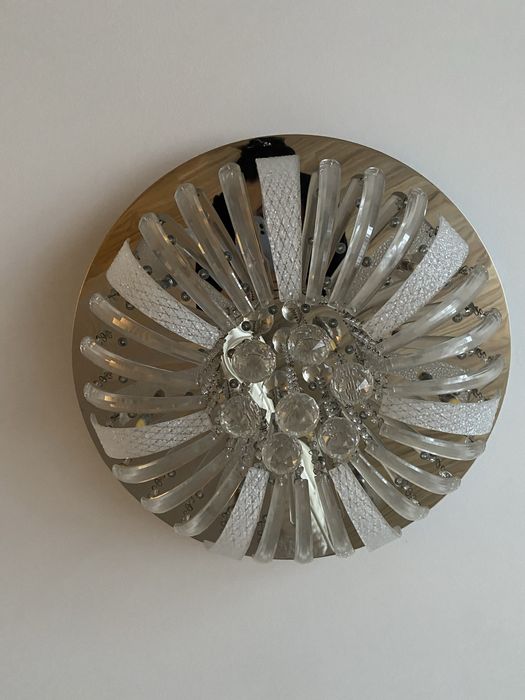 Piekna lampa Led z piloten