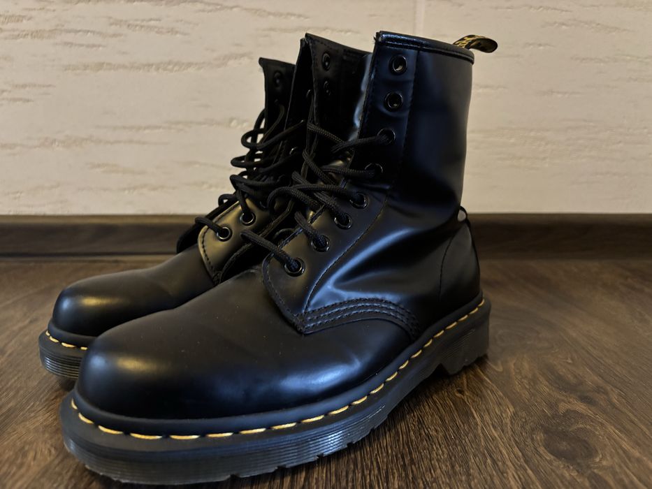 Жіночі класичні черевики Dr. Martens 1460.