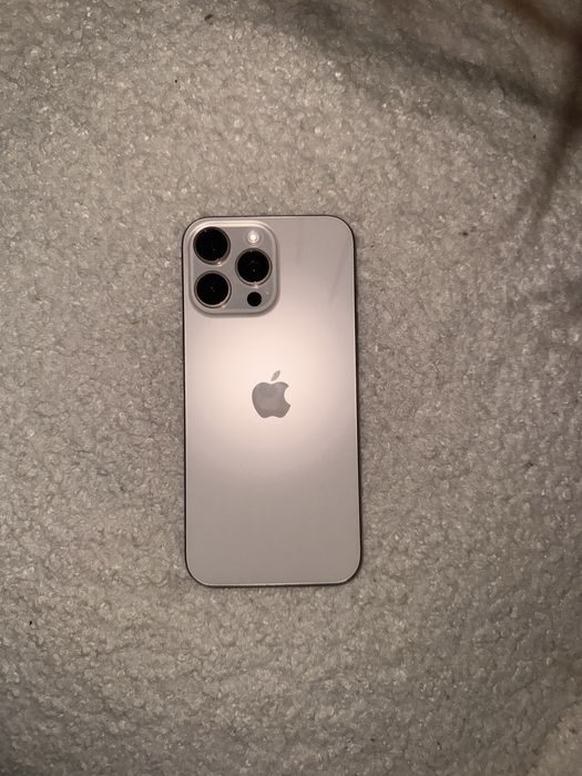 Продам iphone 16 pro max  Gold 256g