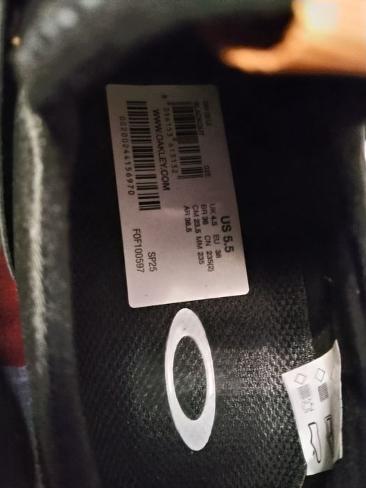 Кросівки OAKLEY 38