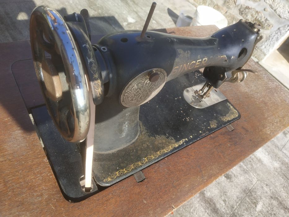 Máquina de costura Singer