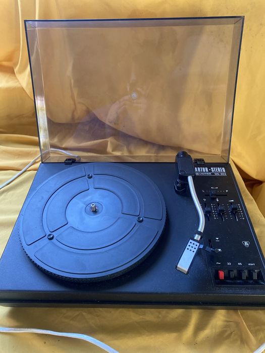 Gramafon ze wzmacniaczem