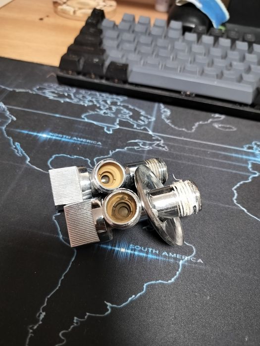 Кутовий шаровий кран для  води