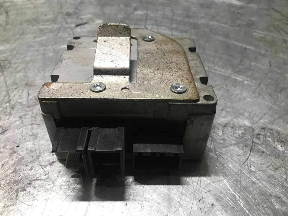 CENTRALINA / MODULO DA COLUNA DE DIRECÇÃO RENAULT CLIO II 8200265136