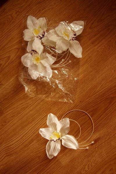 Dekoracja samochodu do ślubu, ozdoby ślubne i weselne