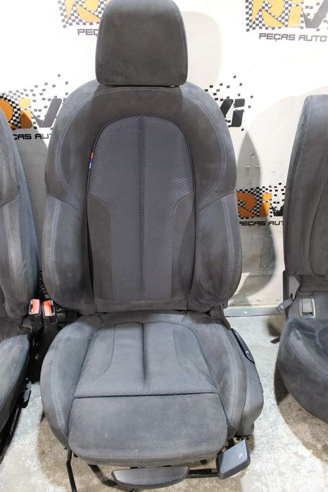 Bancos BMW X1 F48 Pack M em Tecido e Alcantara com Quartelas