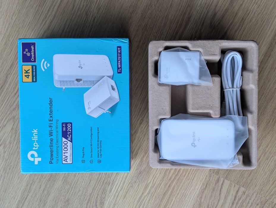 TP-Link TL-WPA7517 KIT AV1000 Powerline Wi-Fi Extender AC1200 (Novo)