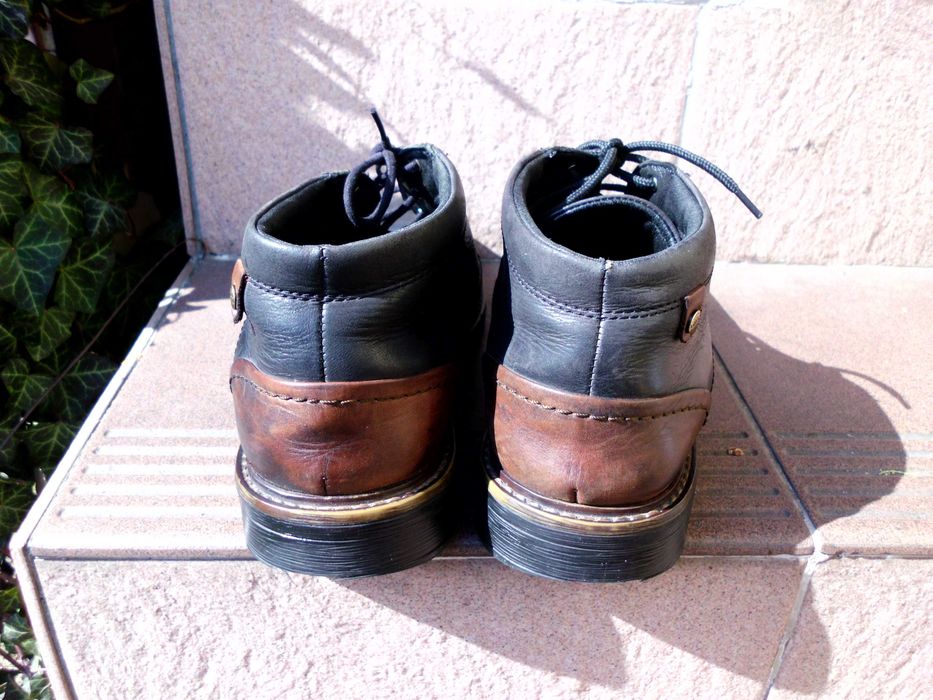 Buty męskie marki Lasocki rozmiar 40.