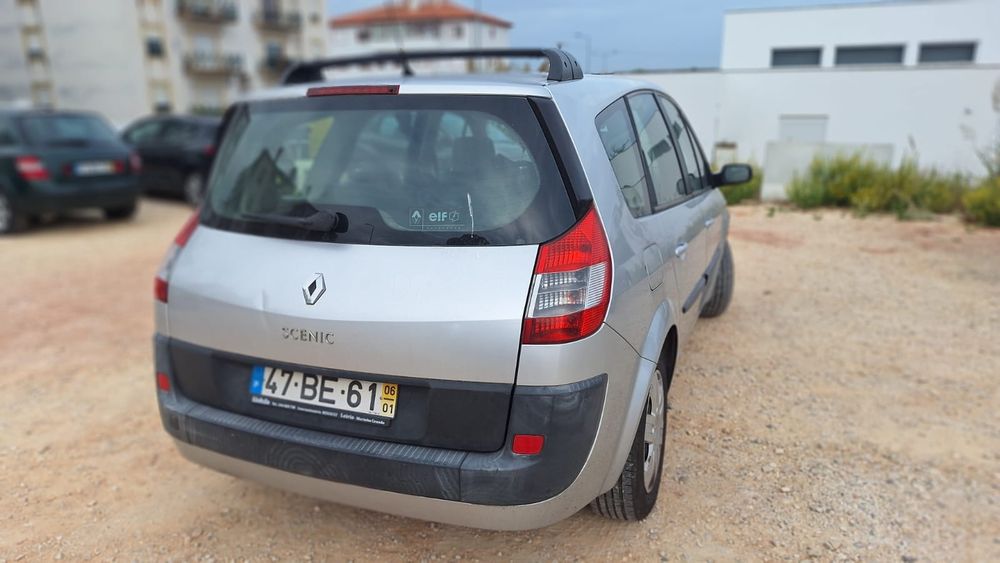 Vende-se carrinha Renault de 7 lugares