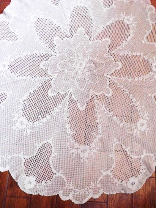 linda toalha de mesa feito a mão - croche beje - 135 cm x 140 cm