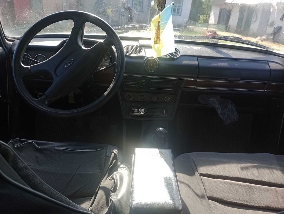 Ваз 2106 на повному бойовому ходу