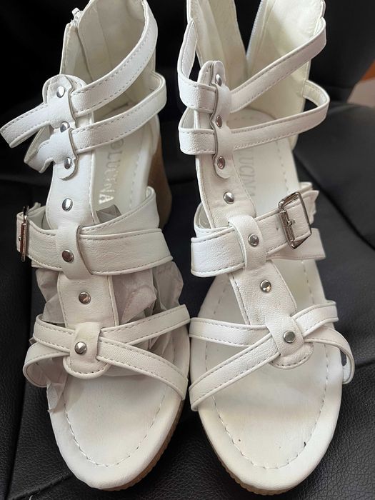 sandały damskie, nowe, rozmiar 40, LUCINA