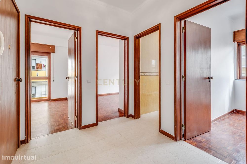 Apartamento T 4  em Faro no centro da cidade a 300m do mercado Municip