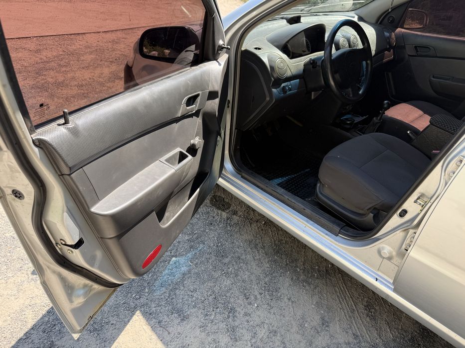 Chevrolet Aveo T250. 1.5 газ/бенз.