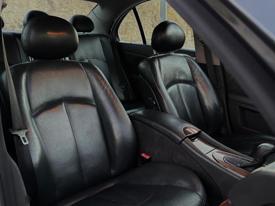 Mercedes-benz E220CDI ELEGANCE