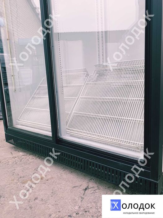 Оборудование холодильное Шкафы Витрины Лари для Торговли Холодильник