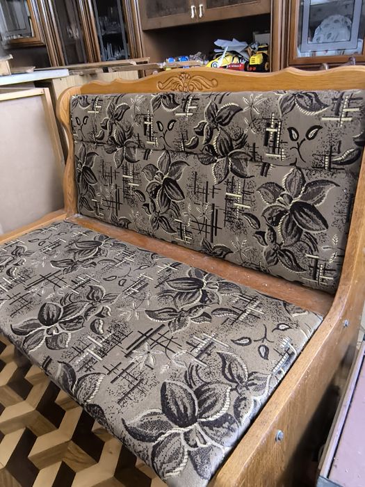 Мягкий уголок на кухню б/у.