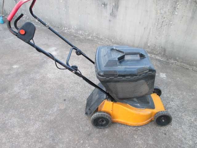 Relvadeira   eletrica   usada