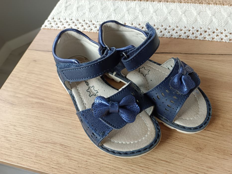 Sandały sandałki 25 Apawwa