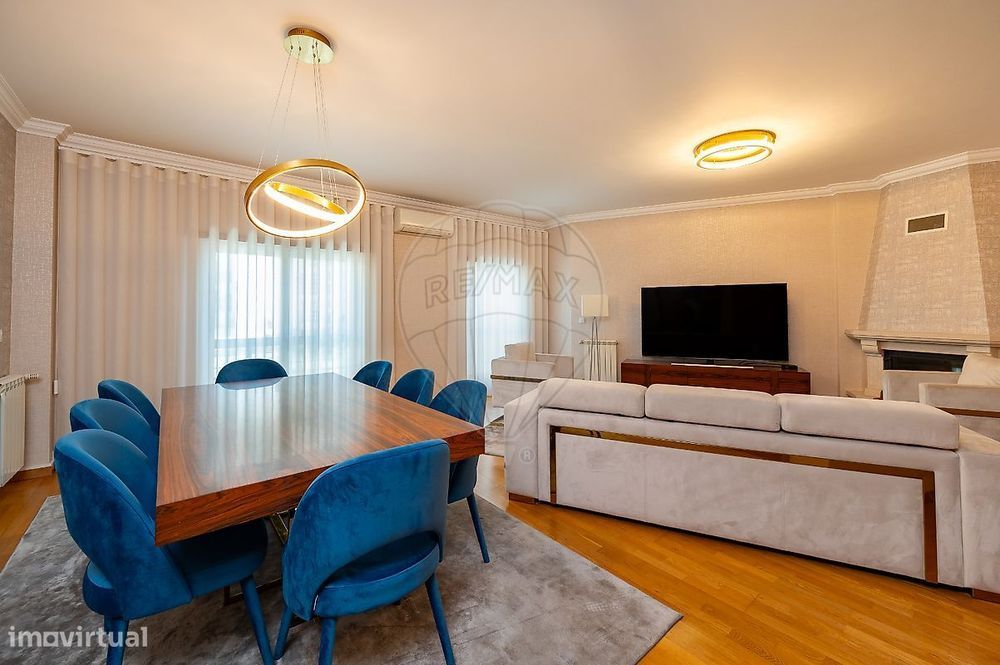 Apartamento T4 para arrendamento
