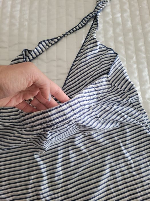 Top corte em V com riscas