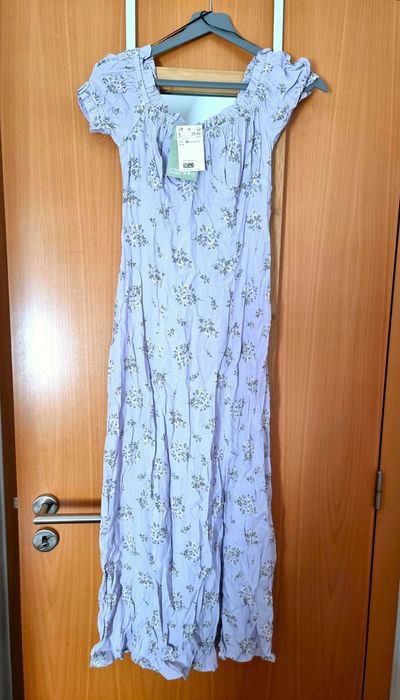 Vestido lilás com padrão florido H&M, viscose, t34 - novo com etiqueta