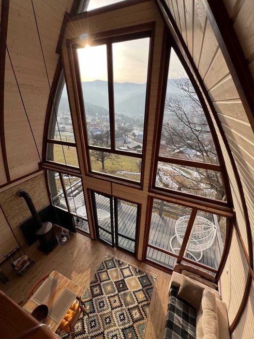 Готовий  бізнес - два діючі шале в Карпатах по вигідній ціні