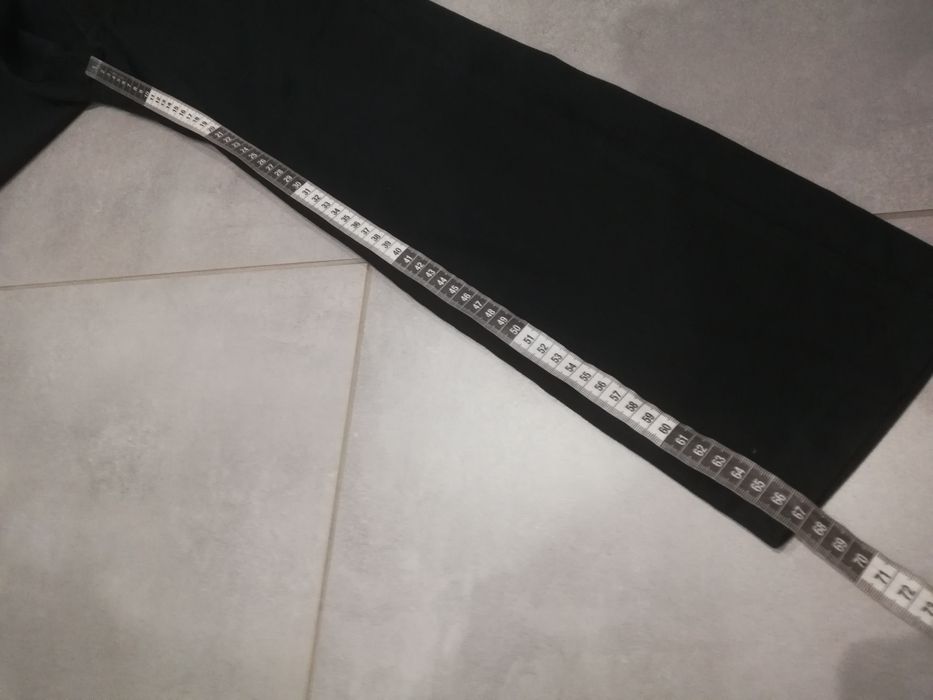 R. 36 Zara czarne chinosy damskie