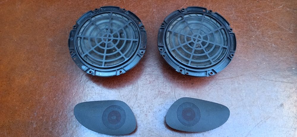 Динамики, твиттеры к дверям Пежо 308, 3008