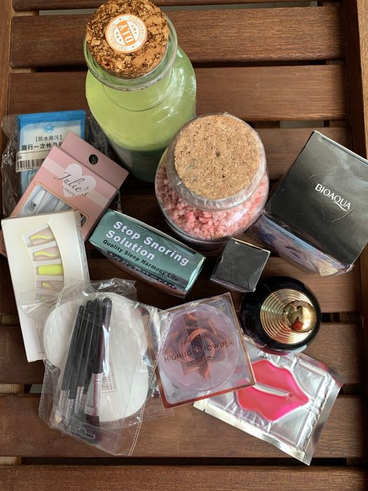 Conjunto de produtos de higiene e beleza