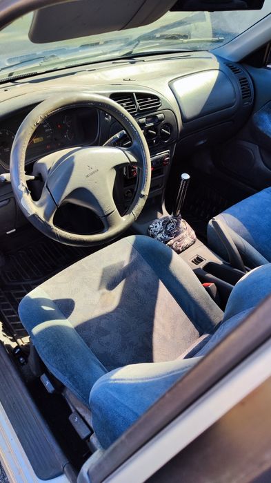 Mitsubishi lancer (BOM ESTADO)