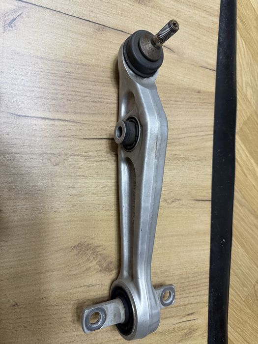 Задні Ричаги підвіски(+1 передній) оригінальні для Tesla Model Y / 3