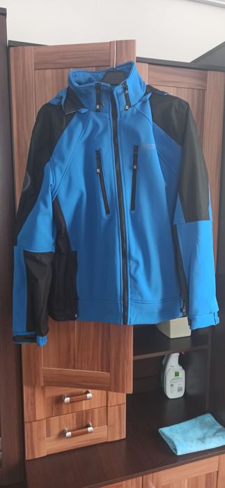 Kurtka damska nowa (przeciwdeszczowa) L