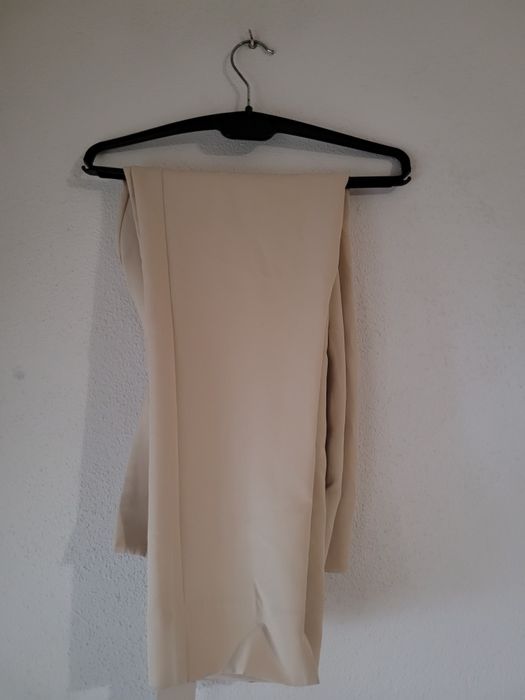 Calças novas com etiqueta