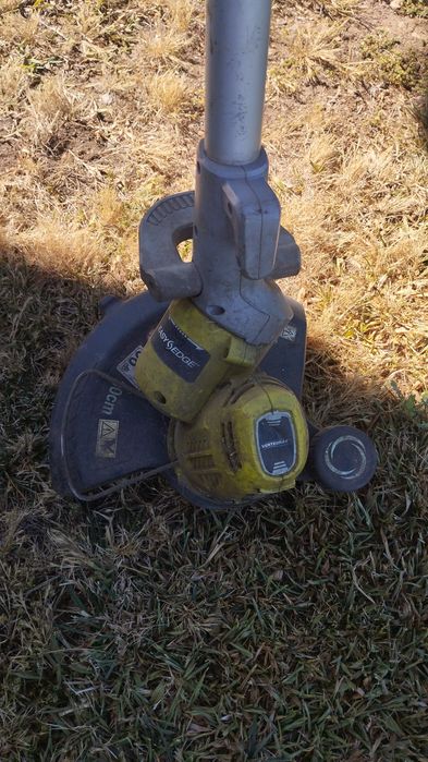 Vendo máquina de corte de beiras, relva