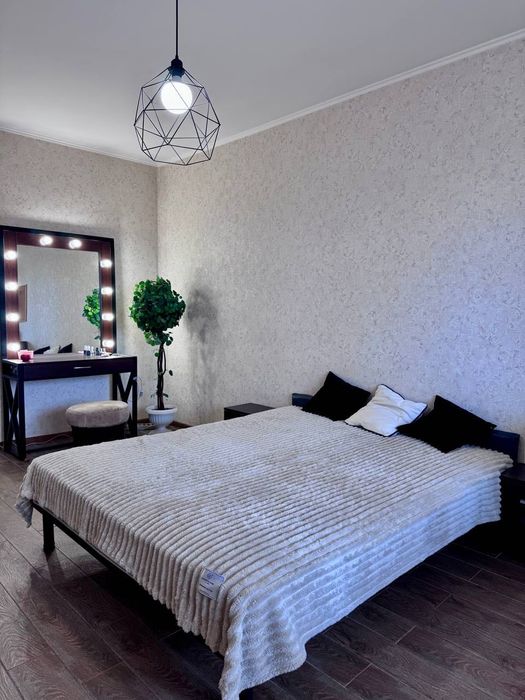 Продаж 3к квартири на Троєщині