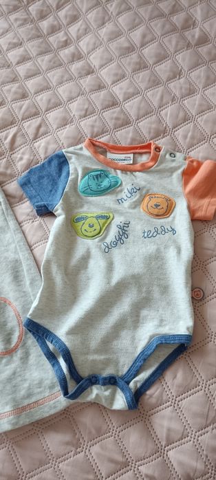 Komplet dresowy body + spodenki dla chłopca Cocodrillo rozm. 74