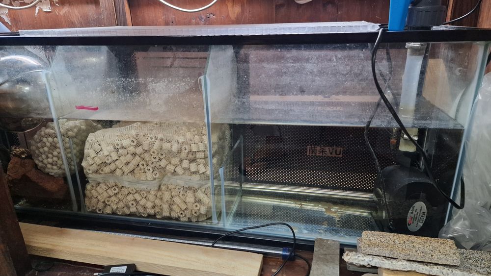 Vendo sump com bomba e midias