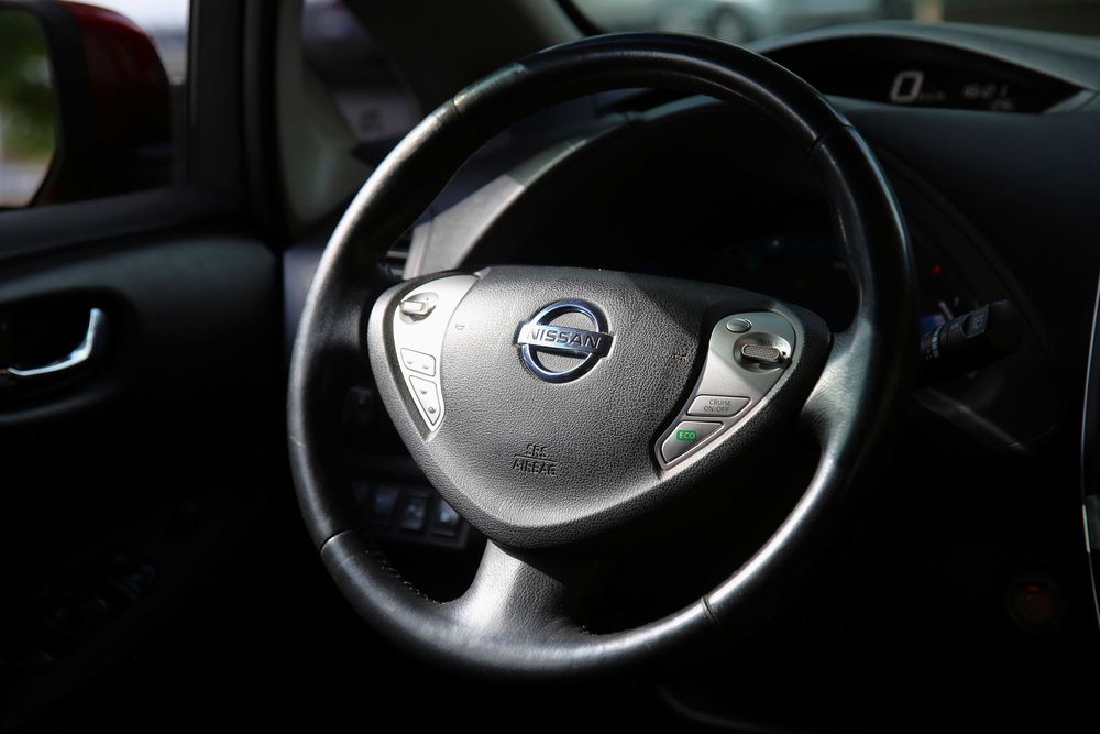 Продам Nissan Leaf